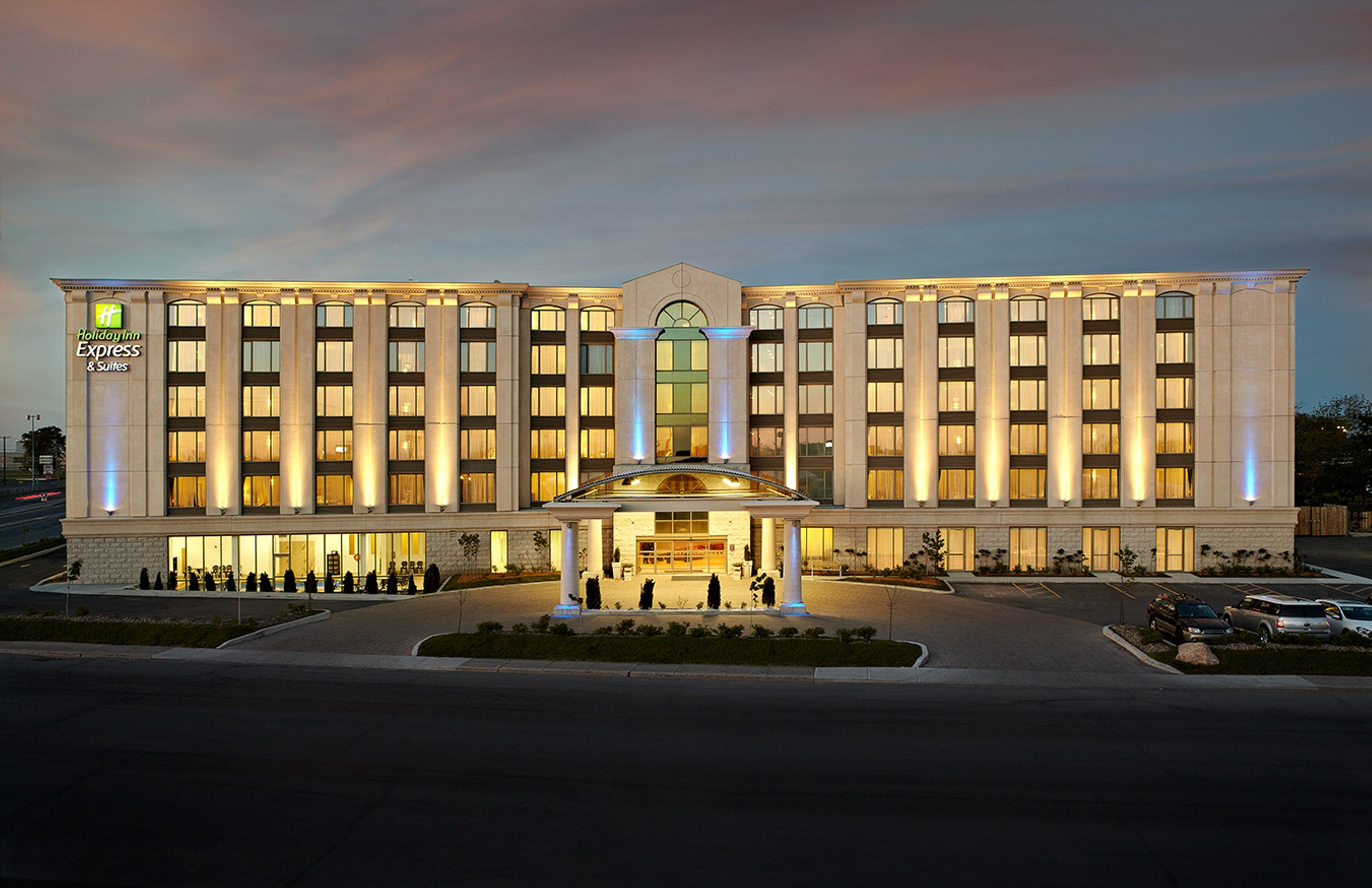 Holiday Inn & Suites Montreal Airport By Ihg Dorval Dış mekan fotoğraf