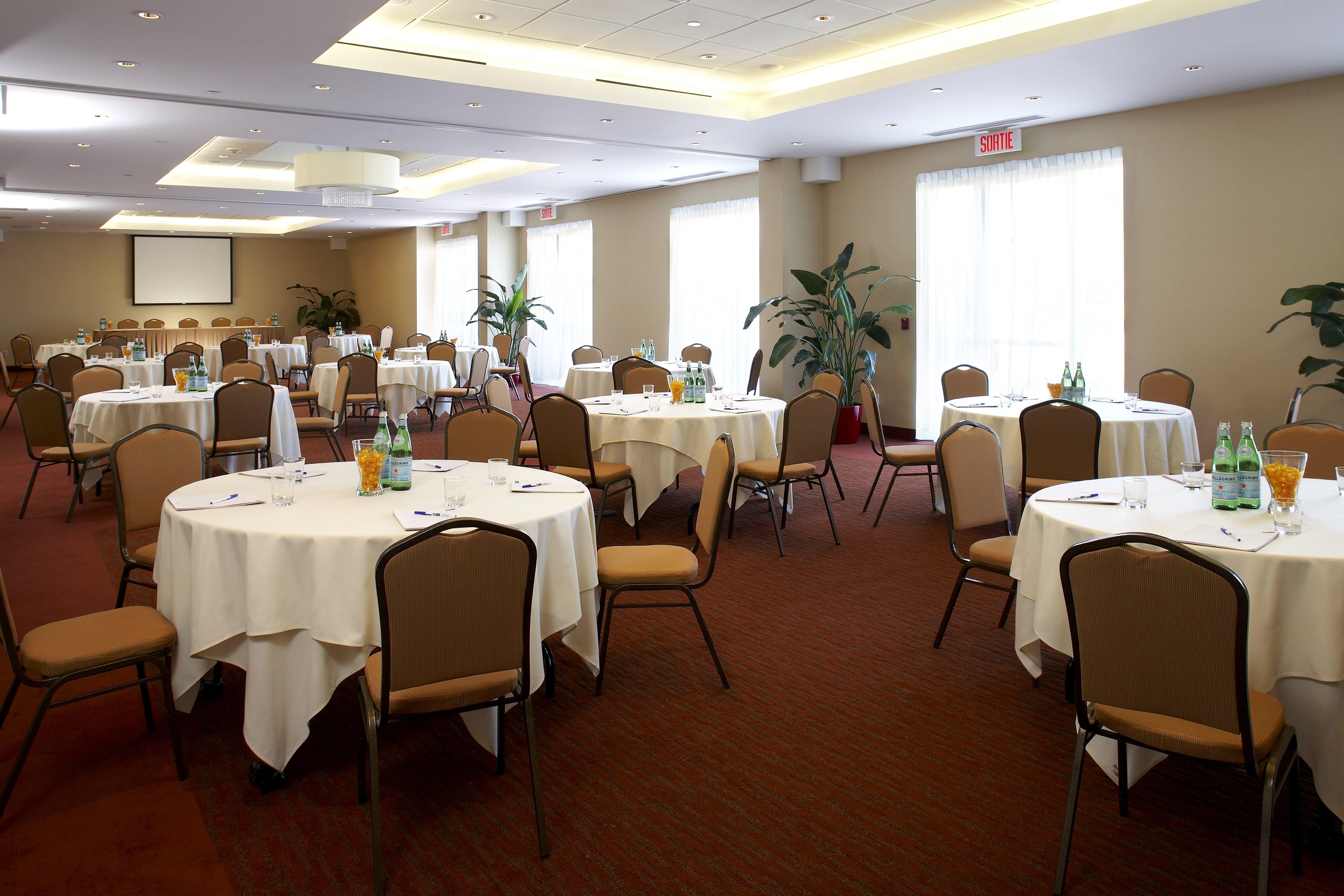 Holiday Inn & Suites Montreal Airport By Ihg Dorval Dış mekan fotoğraf