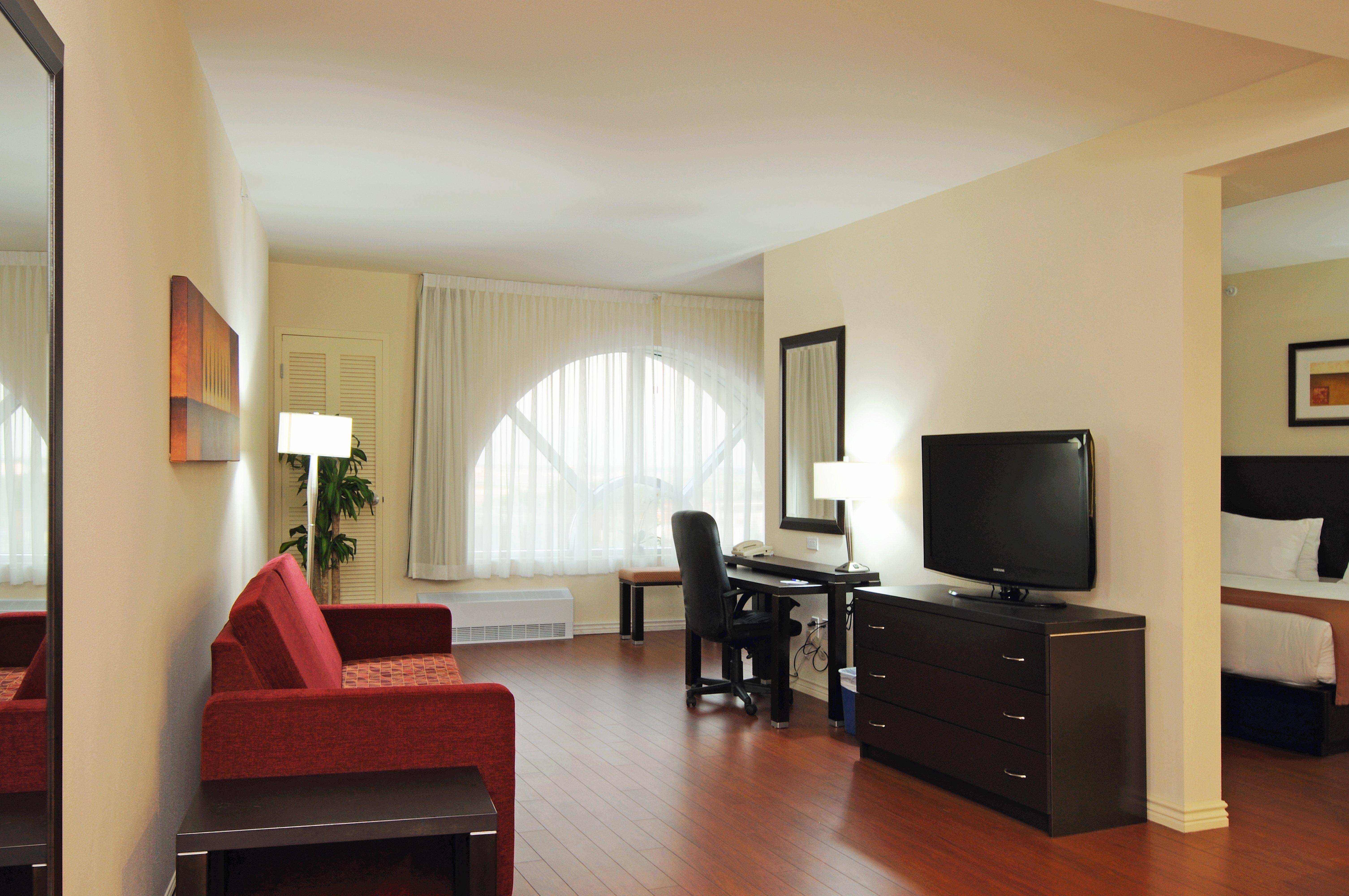 Holiday Inn & Suites Montreal Airport By Ihg Dorval Dış mekan fotoğraf