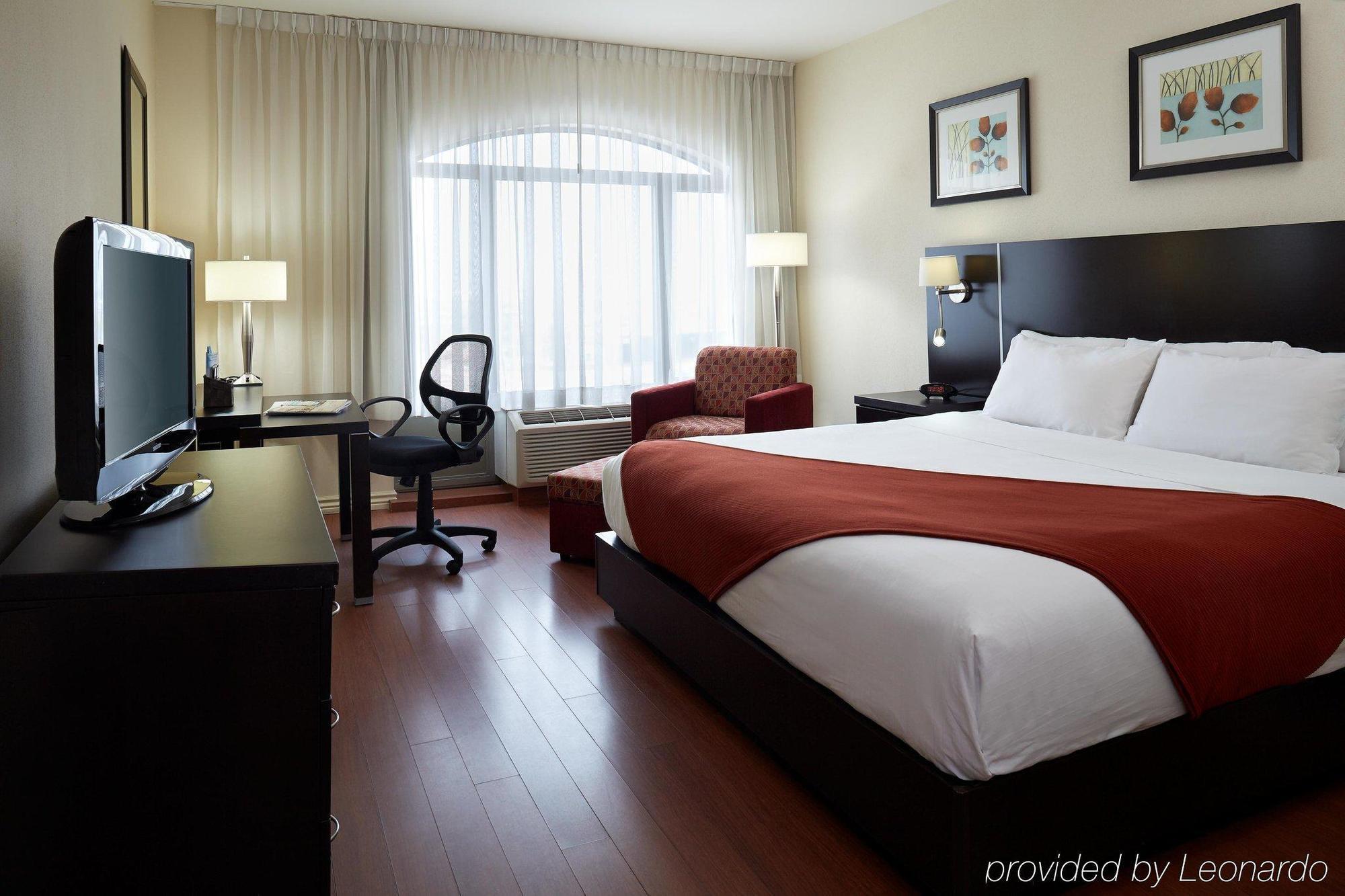 Holiday Inn & Suites Montreal Airport By Ihg Dorval Dış mekan fotoğraf