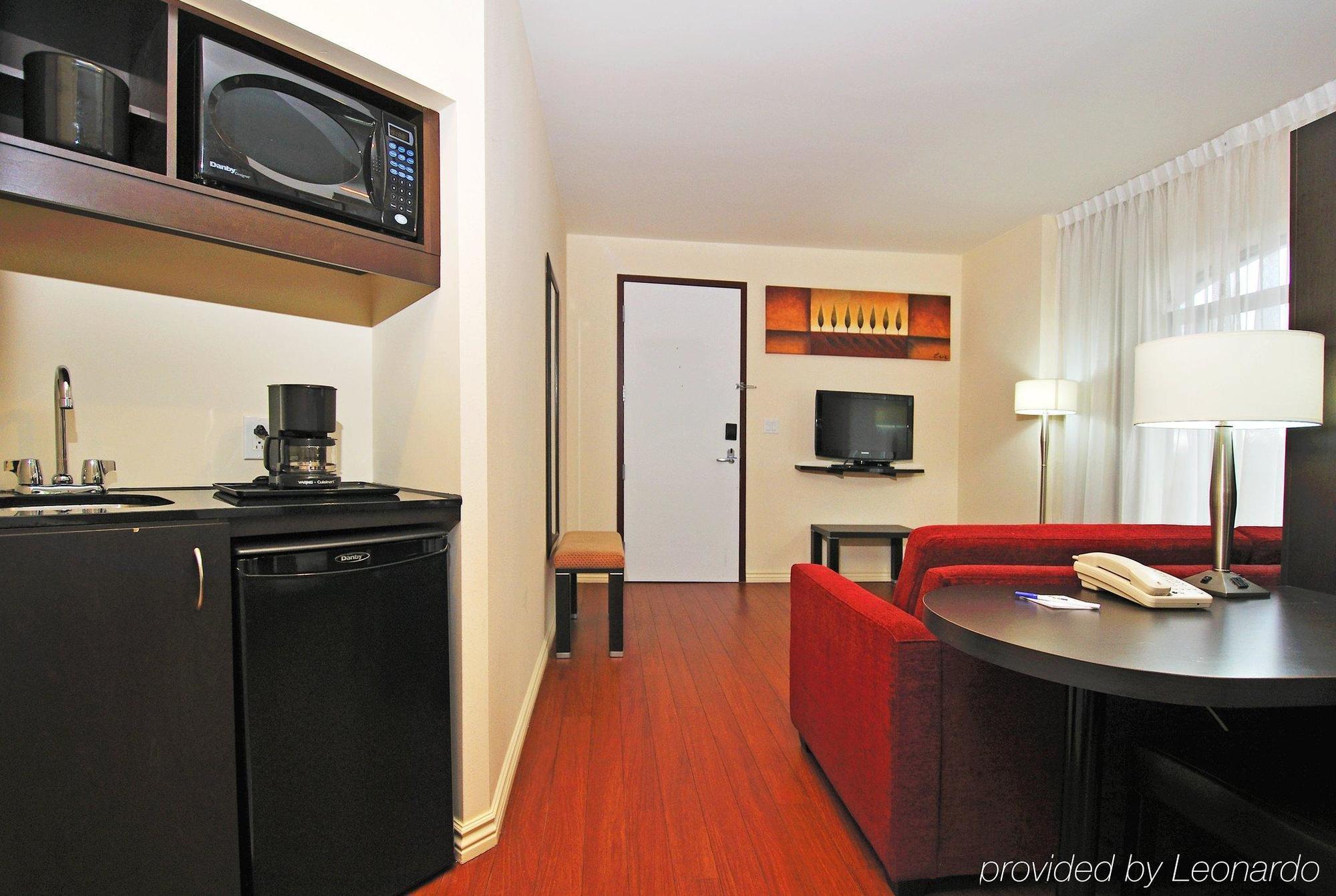 Holiday Inn & Suites Montreal Airport By Ihg Dorval Oda fotoğraf