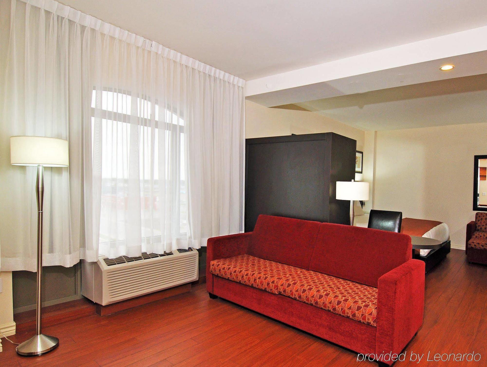 Holiday Inn & Suites Montreal Airport By Ihg Dorval Oda fotoğraf